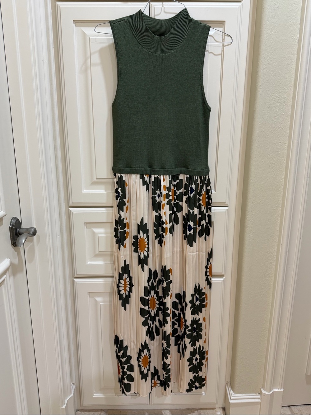 Avara Marcia Dress - Olive Size M